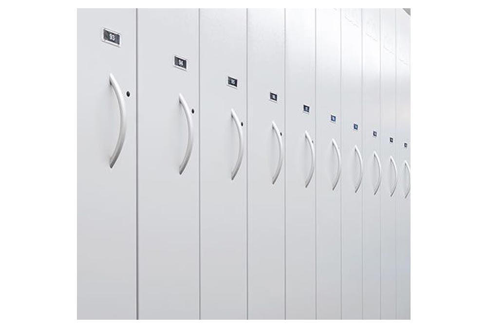 Automatic lockers of a ski depot interfaced with RENT-ALL